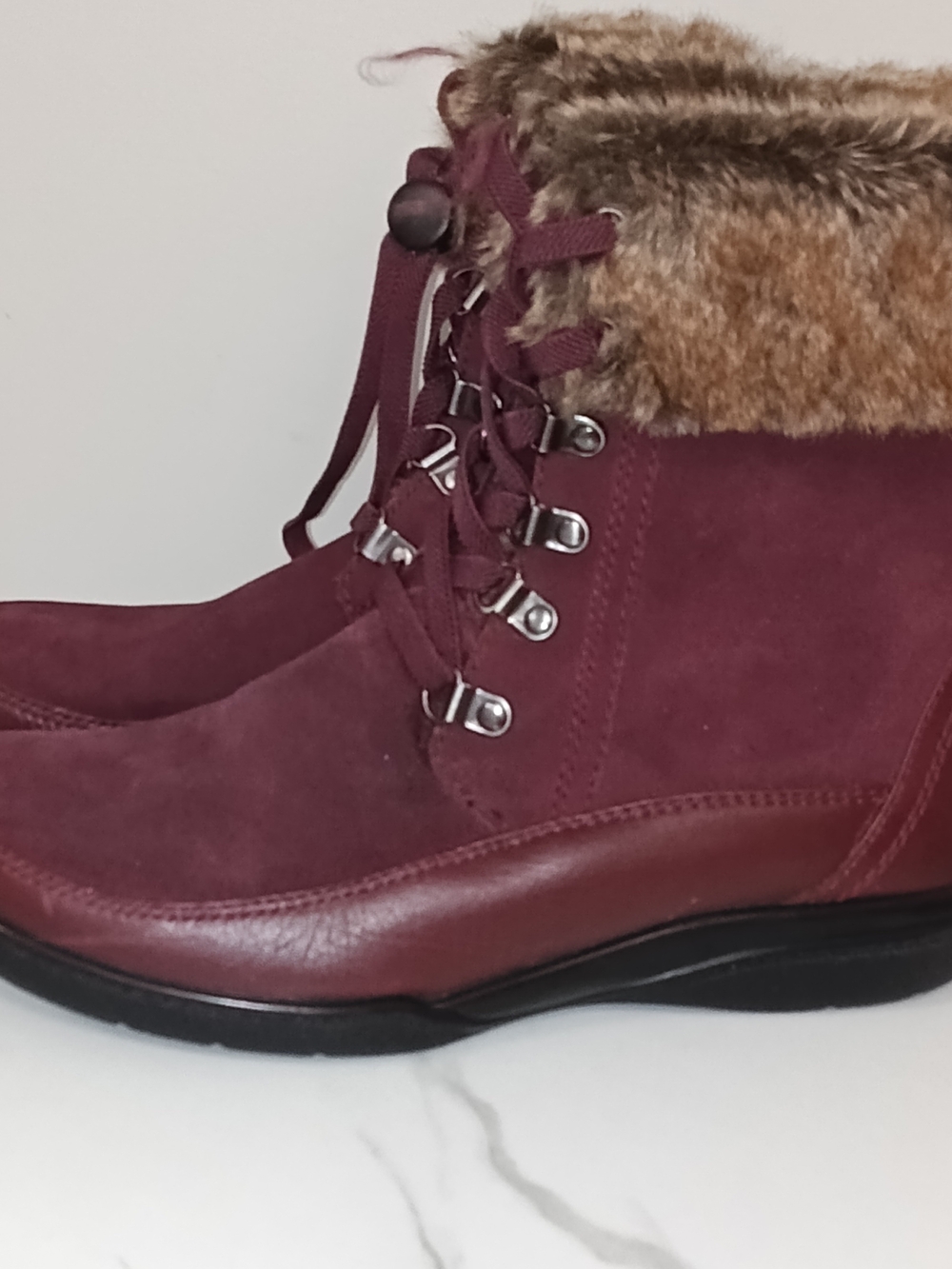 Clarks Burgundy Suede Leather Faux-Fur Lace-Up Winter Boots Women's 8.5 Gorpcore